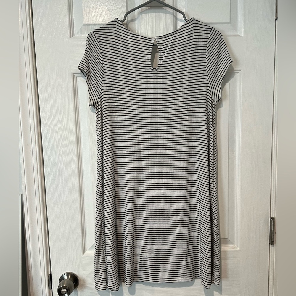 Black and white stripe t-shirt dress